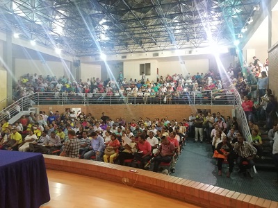 Imagen del auditorio Fortunato Chadid de la Gobernación, con prticipantes, en donde se realizó la contextualización de la convocatoria Territorial 2018