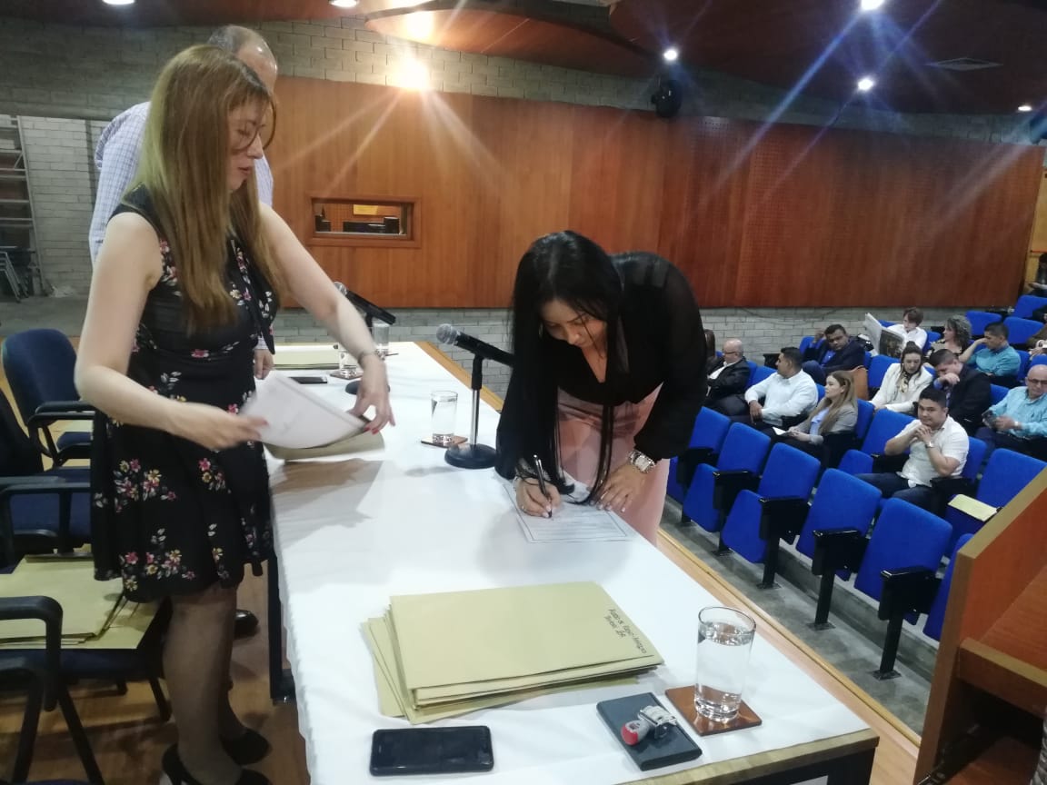 En Antioquia se firmaron 45 acuerdos para proveer cargos de carrera administrativa por concurso de meritos 2