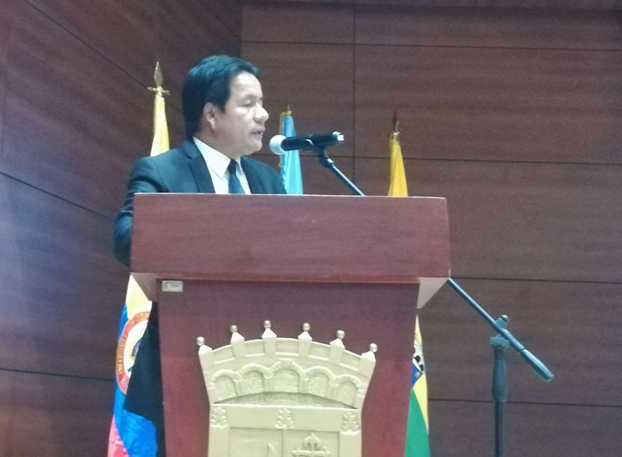 Fotografía del Presidente Comisionado José Ariel Sepúlveda Martínez hablando a los asistentes al Foro de Empleos de Cundinamarca